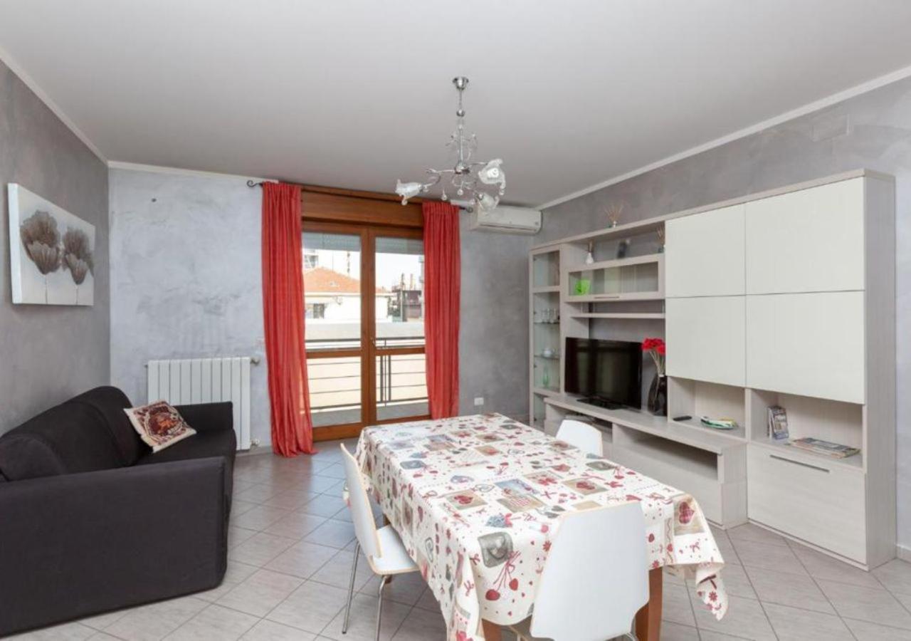 Comfy Cozy Apartment Close To Metro Turín Exterior foto